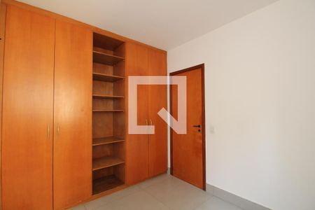 Apartamento para alugar com 78m², 3 quartos e 2 vagasQuarto 2