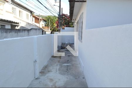 Casa à venda com 45m², 2 quartos e 1 vaga Casa à venda com 45m², 2 quartos e 1 vagaEntrada