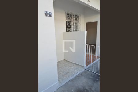 Casa à venda com 45m², 2 quartos e 1 vaga Casa à venda com 45m², 2 quartos e 1 vagaEntrada