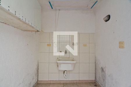 Casa à venda com 100m², 2 quartos e 2 vagas Casa à venda com 100m², 2 quartos e 2 vagasÁrea de Serviço