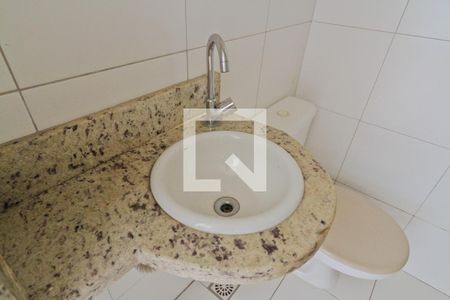 Casa à venda com 100m², 2 quartos e 2 vagas Casa à venda com 100m², 2 quartos e 2 vagasBanheiro de Serviço