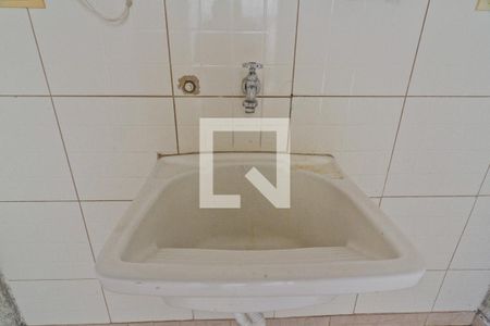 Casa à venda com 100m², 2 quartos e 2 vagas Casa à venda com 100m², 2 quartos e 2 vagasÁrea de Serviço