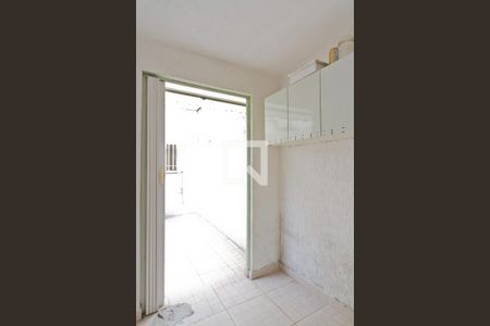 Casa à venda com 100m², 2 quartos e 2 vagas Casa à venda com 100m², 2 quartos e 2 vagasÁrea de Serviço