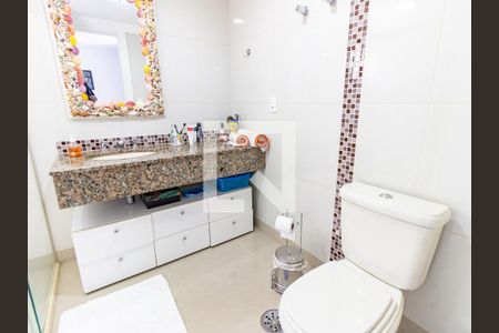 Apartamento à venda com 184m², 2 quartos e 2 vagasBanheiro da Suíte 1
