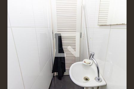 Apartamento à venda com 184m², 2 quartos e 2 vagasBanheiro de serviço