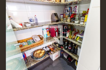 Apartamento à venda com 184m², 2 quartos e 2 vagasCozinha - Despensa