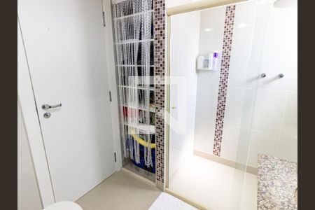 Apartamento à venda com 184m², 2 quartos e 2 vagasBanheiro da Suíte 1