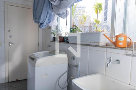 Apartamento à venda com 147m², 4 quartos e 2 vagas Apartamento à venda com 147m², 4 quartos e 2 vagasÁrea de Serviço