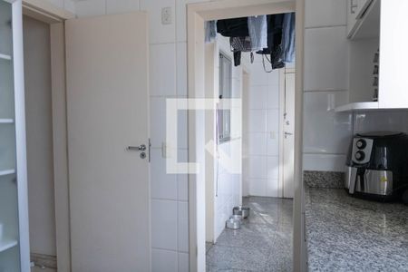 Apartamento à venda com 147m², 4 quartos e 2 vagas Apartamento à venda com 147m², 4 quartos e 2 vagasCozinha