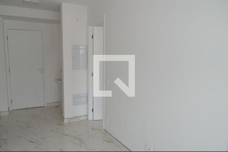 Sala de kitnet/studio para alugar com 1 quarto, 36m² em Vila Firmiano Pinto, São Paulo