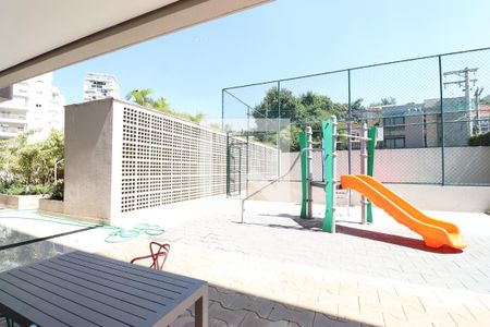 Apartamento à venda com 93m², 3 quartos e 2 vagasÁrea comum - Playground