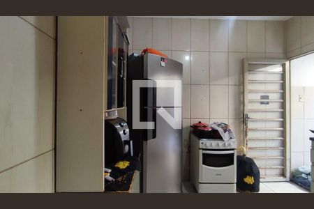 Casa à venda com 70m², 2 quartos e 2 vagasCozinha 