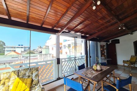 Casa à venda com 200m², 3 quartos e 2 vagasÁrea de Serviço e churrasqueira