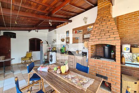 Casa à venda com 200m², 3 quartos e 2 vagasÁrea de Serviço e churrasqueira