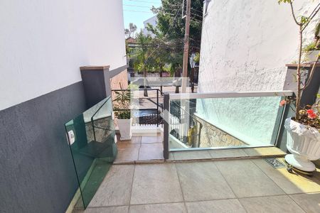 Casa à venda com 200m², 3 quartos e 2 vagasEntrada