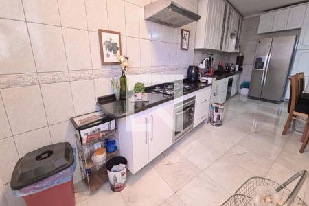 Casa à venda com 200m², 3 quartos e 2 vagasCozinha