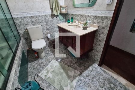 Casa à venda com 200m², 3 quartos e 2 vagasBanheiro 2