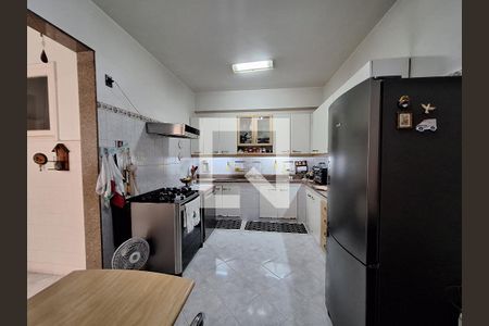 Apartamento à venda com 155m², 4 quartos e 1 vagaCozinha 