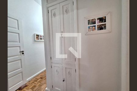 Apartamento à venda com 155m², 4 quartos e 1 vagaCorredor 