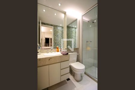 Apartamento para alugar com 64m², 2 quartos e 1 vaga Apartamento para alugar com 64m², 2 quartos e 1 vagaBanheiro da Suíte