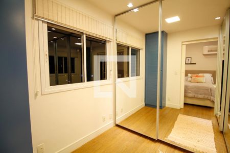 Apartamento para alugar com 64m², 2 quartos e 1 vaga Apartamento para alugar com 64m², 2 quartos e 1 vagaCloset da Suíte