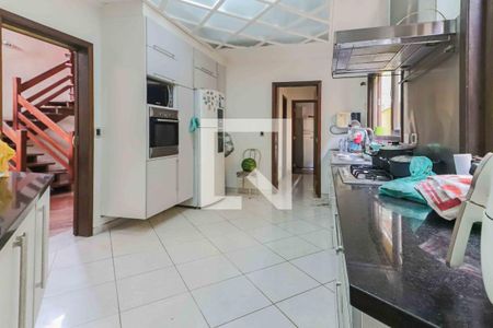 Casa para alugar com 600m², 5 quartos e 6 vagasCozinha