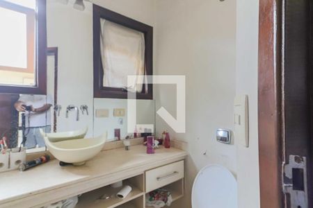 Casa para alugar com 600m², 5 quartos e 6 vagasBanheiro da