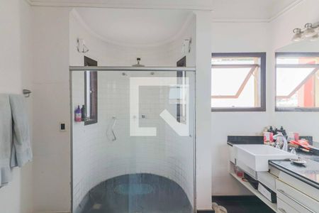 Casa para alugar com 600m², 5 quartos e 6 vagasBanheiro da Suíte 1