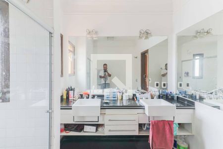 Casa para alugar com 600m², 5 quartos e 6 vagasBanheiro da Suíte 1