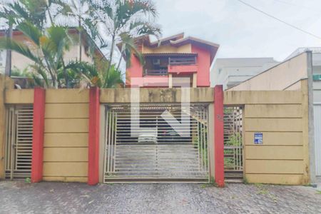 Casa para alugar com 600m², 5 quartos e 6 vagasFachada