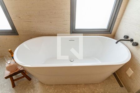 Apartamento à venda com 209m², 3 quartos e 3 vagasBanheiro da Suíte 2