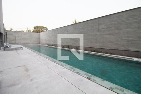 Apartamento à venda com 210m², 4 quartos e 3 vagas Apartamento à venda com 210m², 4 quartos e 3 vagasÁrea comum - Piscina