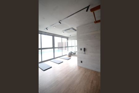 Apartamento à venda com 210m², 4 quartos e 3 vagas Apartamento à venda com 210m², 4 quartos e 3 vagasYoga