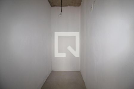 Apartamento à venda com 210m², 4 quartos e 3 vagas Apartamento à venda com 210m², 4 quartos e 3 vagasQuarto de Serviço