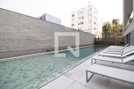 Apartamento à venda com 210m², 4 quartos e 3 vagas Apartamento à venda com 210m², 4 quartos e 3 vagasÁrea comum - Piscina