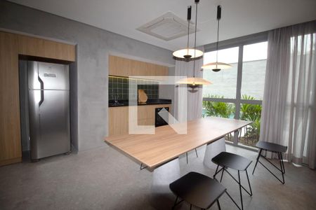 Apartamento à venda com 210m², 4 quartos e 3 vagas Apartamento à venda com 210m², 4 quartos e 3 vagasÁrea comum - Salão de festas