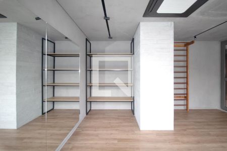 Apartamento à venda com 210m², 4 quartos e 3 vagas Apartamento à venda com 210m², 4 quartos e 3 vagasYoga