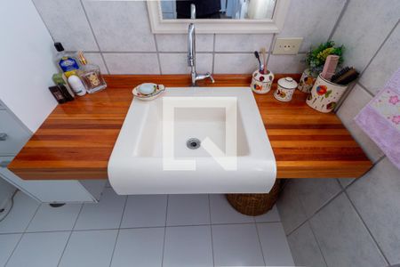 Casa à venda com 240m², 5 quartos e 3 vagas Casa à venda com 240m², 5 quartos e 3 vagasDetalhe - Banheiro Social