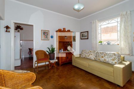 Casa à venda com 240m², 5 quartos e 3 vagas Casa à venda com 240m², 5 quartos e 3 vagasCasa 2 - Sala