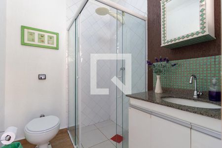 Casa à venda com 240m², 5 quartos e 3 vagas Casa à venda com 240m², 5 quartos e 3 vagasBanheiro - Quintal