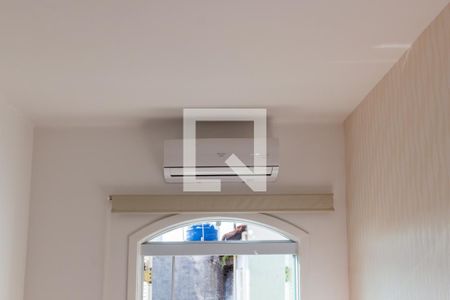 Casa à venda com 240m², 5 quartos e 3 vagas Casa à venda com 240m², 5 quartos e 3 vagasDetalhe Quarto 3 - Suíte