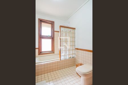 Casa de condomínio para alugar com 1400m², 8 quartos e 4 vagasBanheiro do Quarto 3