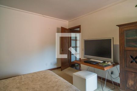 Casa de condomínio para alugar com 1400m², 8 quartos e 4 vagasQuarto 8