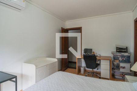 Casa de condomínio para alugar com 1400m², 8 quartos e 4 vagasQuarto 3