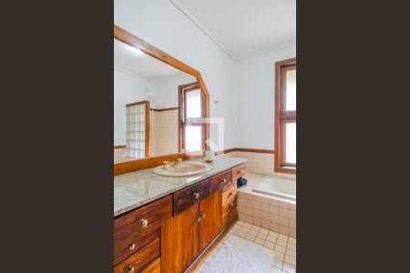 Casa de condomínio para alugar com 1400m², 8 quartos e 4 vagasBanheiro do Quarto 3