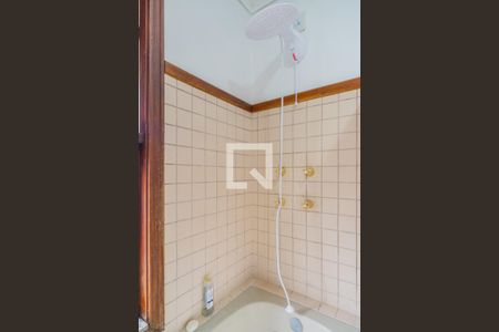 Casa de condomínio para alugar com 1400m², 8 quartos e 4 vagasBanheiro do Quarto 3