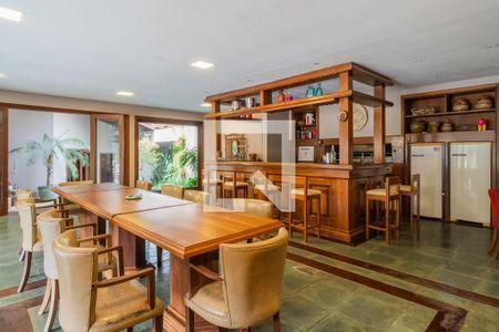 Casa de condomínio para alugar com 1400m², 8 quartos e 4 vagasÁrea comum - Salão de festas