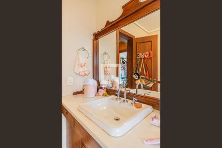 Casa de condomínio para alugar com 1400m², 8 quartos e 4 vagasBanheiro do Quarto 1