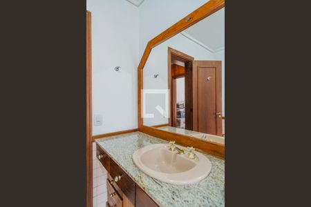 Casa de condomínio para alugar com 1400m², 8 quartos e 4 vagasBanheiro do Quarto 3