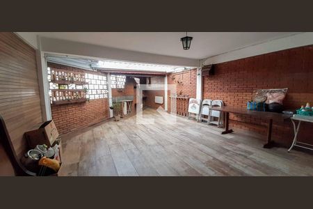 Casa à venda com 171m², 3 quartos e 2 vagas Casa à venda com 171m², 3 quartos e 2 vagasEspaço Gourmet